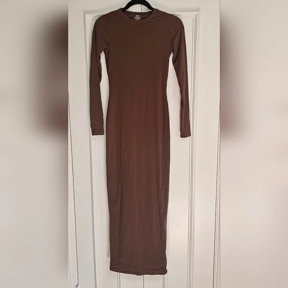 green emerald velvet dress SKIMS